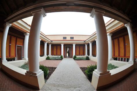 Entrada al Museo de las Villas Romanas de Almenara。